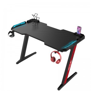 Z-shaped gaming table